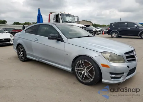2013 Mercedes-Benz C 250 from USA, damaged, VIN WDDGJ4HB9DG109682